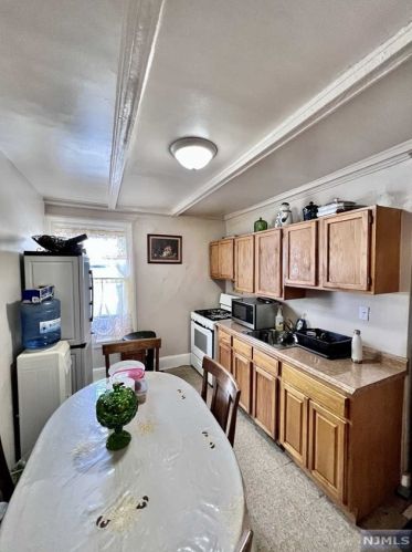 329 Park Ave, Paterson NJ  07504-2227 exterior