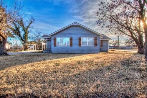 309 Belle St, Minco, OK 73059-2100