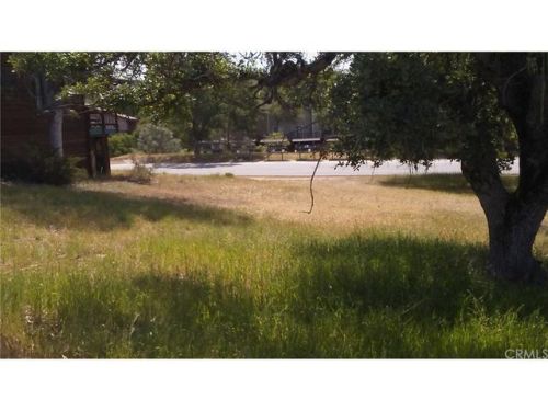 2450 Stern Deck Rd, Lake Nacimiento, CA 93426-9647