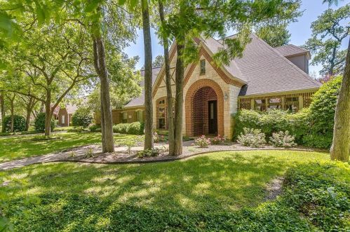 2903 Riverhollow Ct, Fort Worth, TX 76116-0803