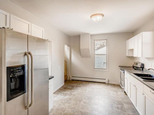 659 Charles Ave, Saint Paul MN  55104-2717 exterior