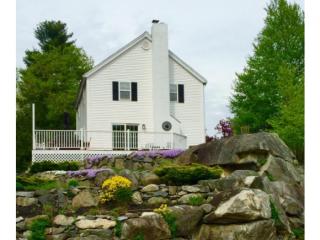 3 Oak Hill Ln, Kensington, NH 03833-4569
