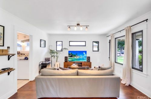 3055 Chestnut St, Riverside CA  92501-2409 exterior