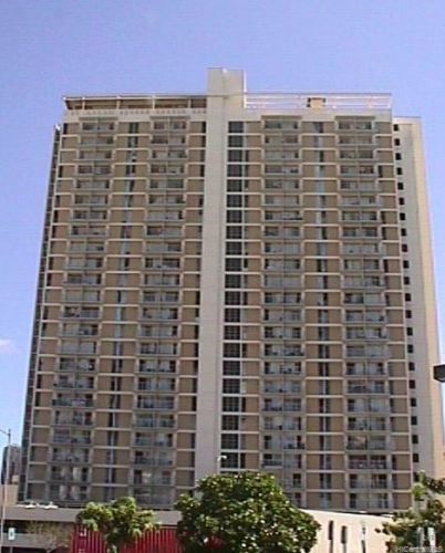 1655 Makaloa St, Honolulu HI  96814-3946 exterior