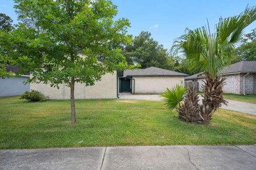 16930 Glen Eagle Dr, Conroe TX  77385-3702 exterior