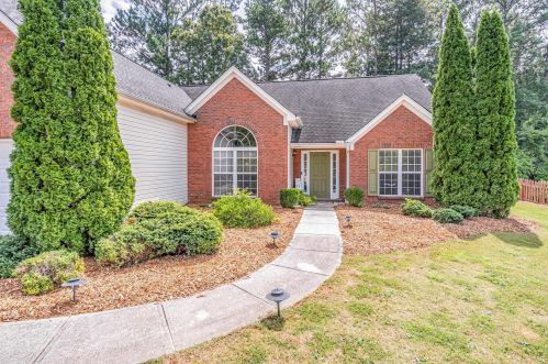 769 Landing Way, Loganville, GA 30052-6675