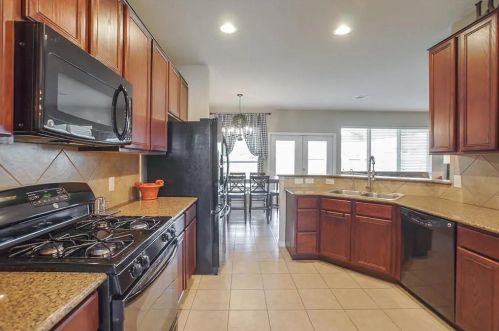 9961 Yearling Pl, Conroe TX  77385-2021 exterior