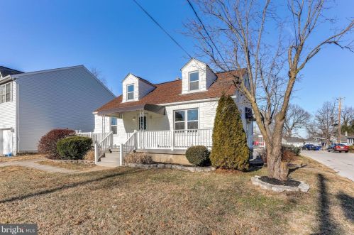 7691 Midway Ave, Riviera Beach, MD 21122-1724
