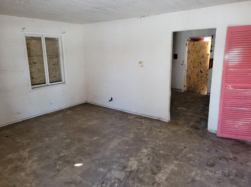 1143 Fayette St, Gary, IN 46403-3810