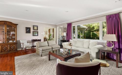 1211 Pinecrest Cir, Silver Spring MD exterior