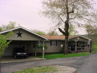 235 Post Oak Valley Rd, Ozone, TN 37854-4841