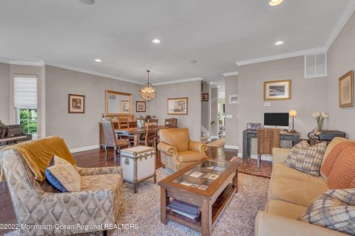 333 Princeton Ct, Tinton Falls NJ  07702-4058 exterior