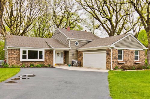 7417 Chesterfield Rd, Bull Valley, IL 60012-3007