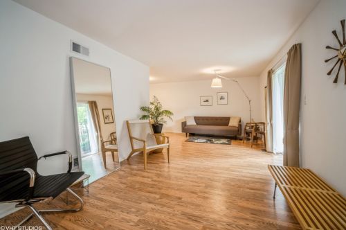 1770 Arlington Heights Rd, Arlington Hts, IL 60005-3727