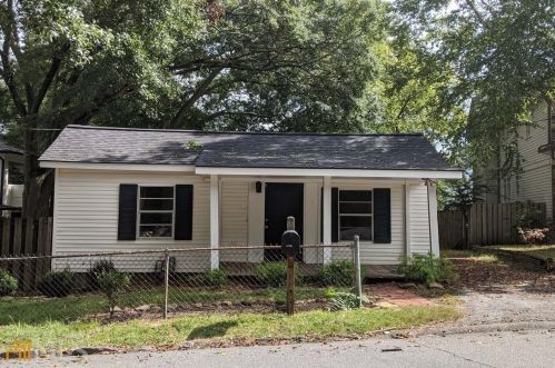 1034 Davis Cir, Atlanta, GA 30318-7520