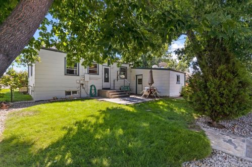 4557 Acoma St, Englewood CO 80110-5741 exterior