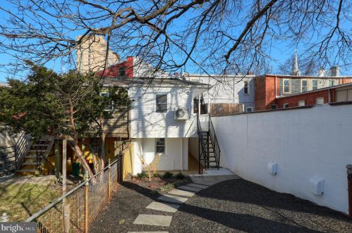 26 Vine St, Lancaster PA  17603-5259 exterior