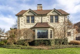 104 Dawson Ave, Columbus, OH 43209-1729