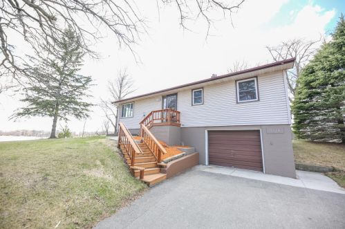 1324 Melvina Rd, Alex, MN 56308-9121