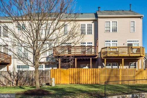 6650 Debra Lu Way, Springfield VA  22150-7821 exterior