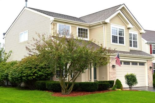 5732 Breezeland Rd, Carpentersville, IL 60110-3347