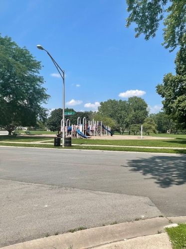 303 Dale Dr, Addison IL  60101-3612 exterior