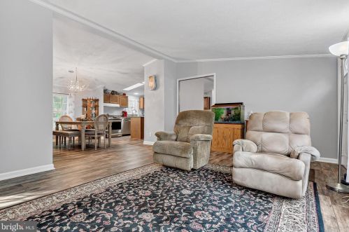 5150 Lake Dr, Harrisburg PA  17112-2427 exterior