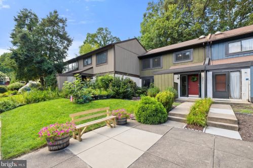 2211 Wheelwright Ct, Herndon, VA 20191-2312