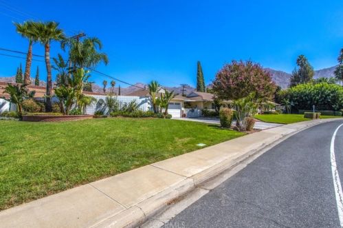 3520 Watkins Dr, Riverside CA  92507-4609 exterior