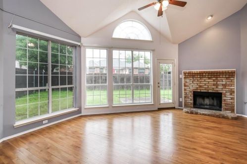 4621 Mustang Dr, Fort Worth TX  76137-5640 exterior