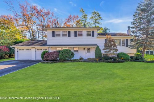 4 Judith Ct, Tinton Falls NJ  07712-4136 exterior