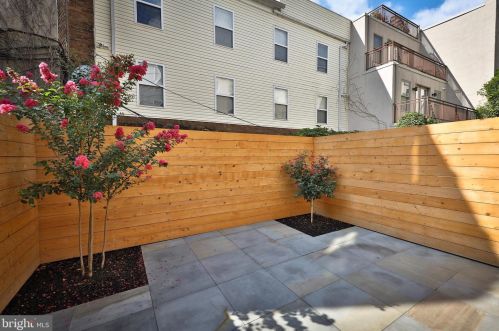 718 Kater St, Philadelphia, PA 19147-2011