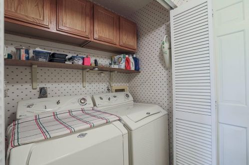 10760 Deerfield Rd, Cincinnati OH  45242-4215 exterior