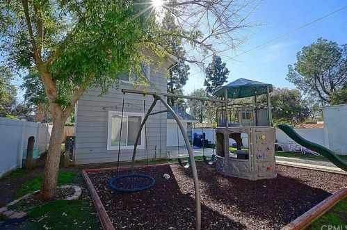 4436 Edgewood Pl, Riverside CA  92506-1077 exterior