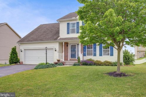 1270 Knoll Dr, York, PA 17408-6365