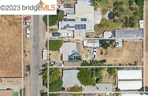 1424 Ritsch Ln, Modesto, CA 95351-2458