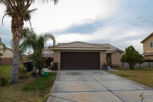 2209 Polk Ave, Calexico, CA 92231-4332