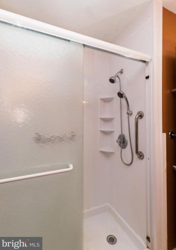 427 Holiday Dr, Aberdeen MD  21001-1813 exterior