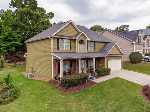 104 Farm Valley Dr, Holly Springs, GA 30115-6479