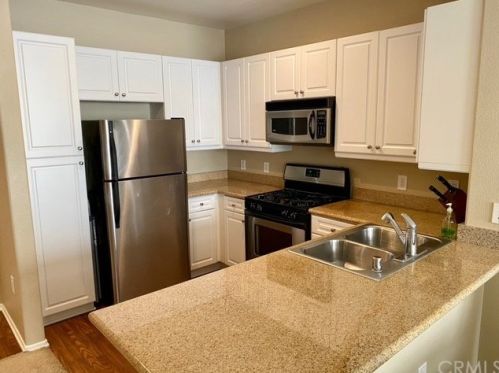 3203 Watermarke Pl, Irvine, CA 92612-5617