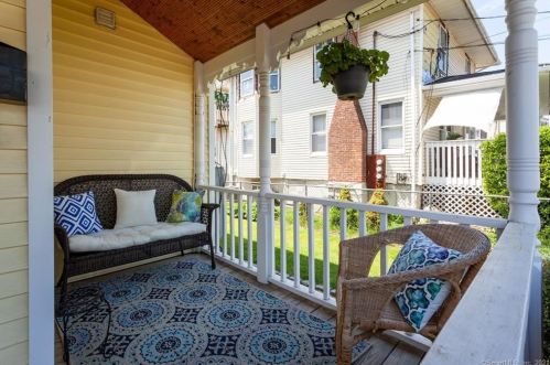 12 3rd St, Norwalk, CT 06855-2408