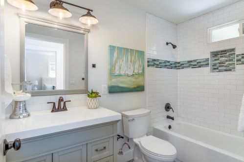 412 Monterey Ave, Capitola CA  95010-3614 exterior