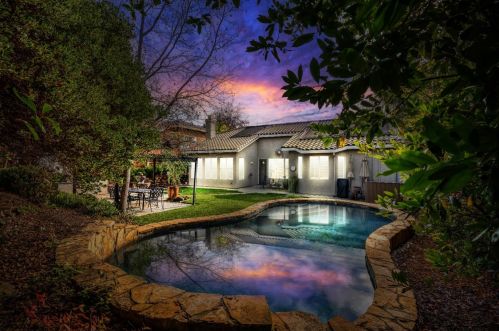 7025 Rosado Dr, Folsom, CA 95762-7649