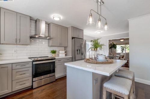 4618 Mohr Ave, Pleasanton, CA 94566-4643