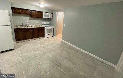 7804 Lockney Ave, Silver Spring MD 20912-7304 exterior