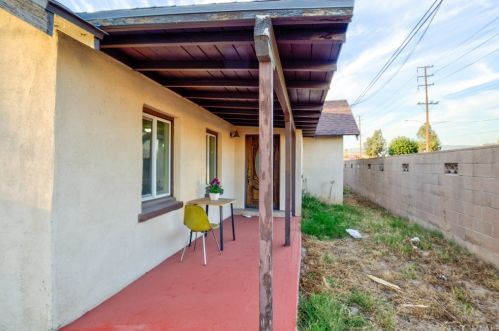 305 Rancho Ave, Colton, CA 92324-2019