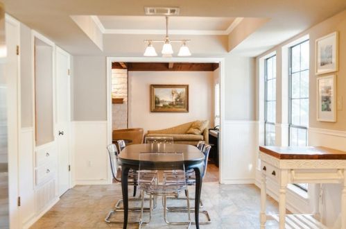 6210 Cape Coral Dr, Austin TX  78746-7215 exterior