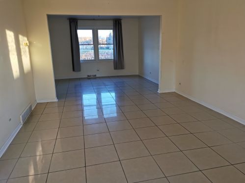 865 Boone Dr, Carol Stream IL  60188-9304 exterior