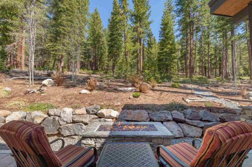 11490 Bottcher Loop, Truckee CA  96161-2784 exterior