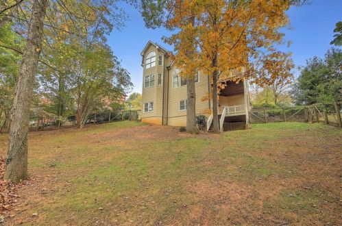 4800 Berkeley Walk Pt, Duluth GA  30096-6193 exterior